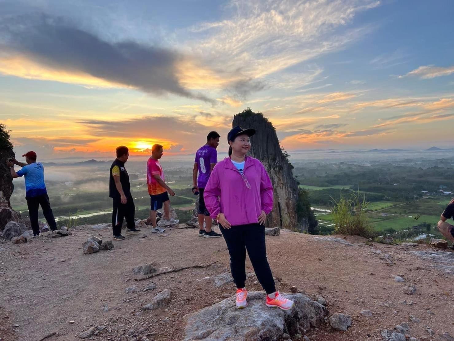 โฮมสเตย์บ้านนายสิงโตเขาคูหา Ban Khu Ha Nai Buitenkant foto