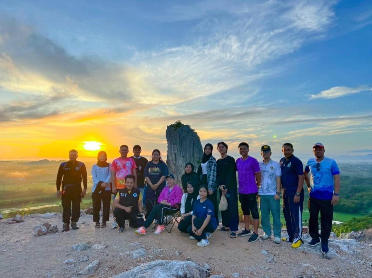 โฮมสเตย์บ้านนายสิงโตเขาคูหา Ban Khu Ha Nai Buitenkant foto