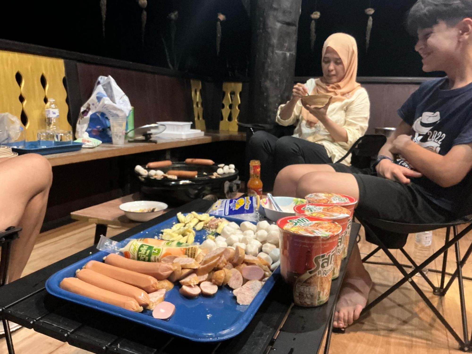 โฮมสเตย์บ้านนายสิงโตเขาคูหา Ban Khu Ha Nai Buitenkant foto