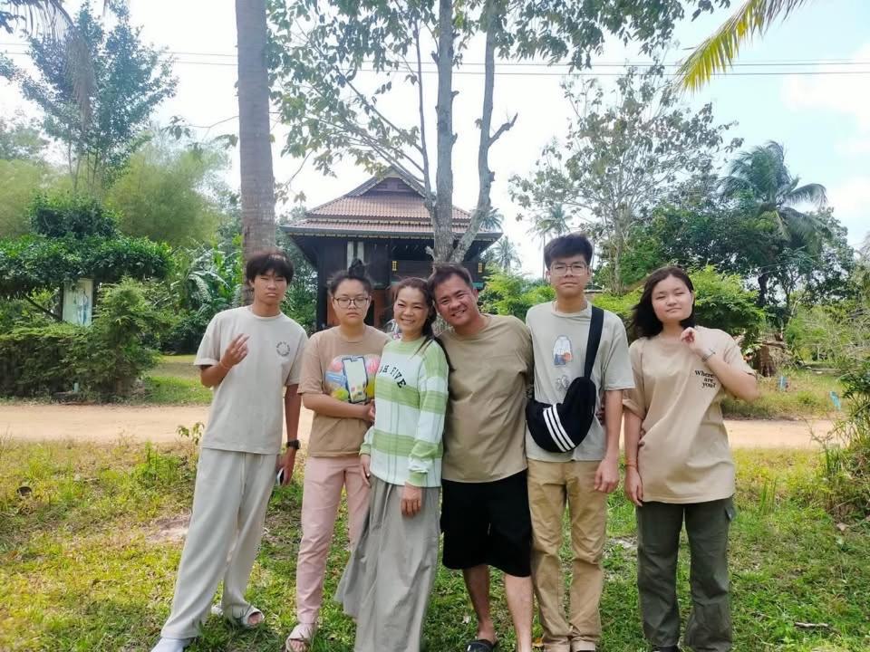 โฮมสเตย์บ้านนายสิงโตเขาคูหา Ban Khu Ha Nai Buitenkant foto