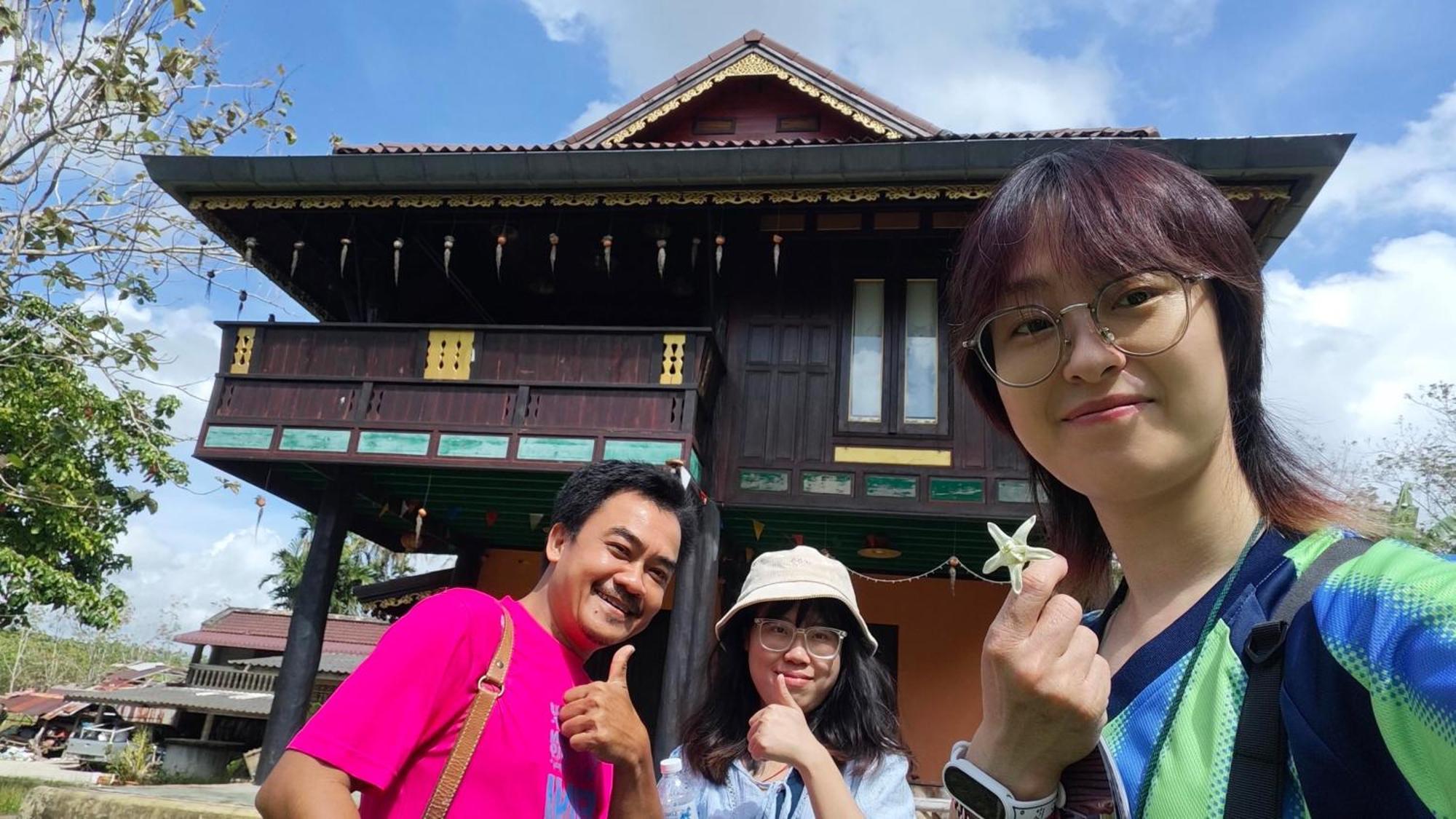 โฮมสเตย์บ้านนายสิงโตเขาคูหา Ban Khu Ha Nai Buitenkant foto